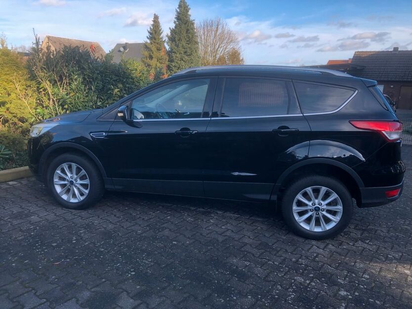 Ford Kuga 199.000 km 9.450 € Schloß Holte-Stukenbrock 33758