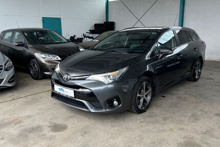Toyota Avensis 208.566 km 7.999 &euro; Rendsburg 24768