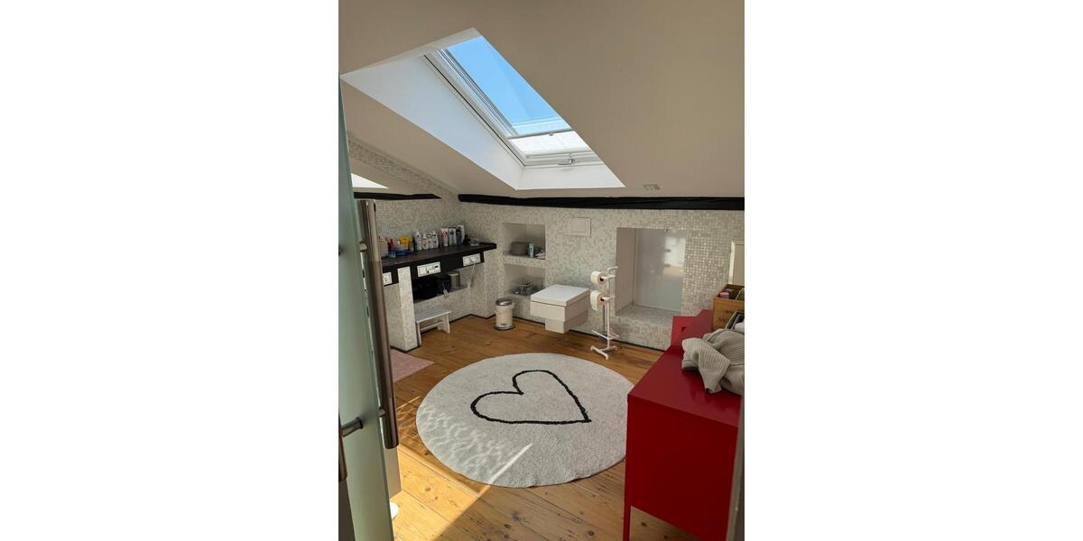 Dachgeschoßwohnung Wuppertal Sedansberg - 4 Zimmer, 165 m&sup2;, 320.000&euro; | Angebot:26586256