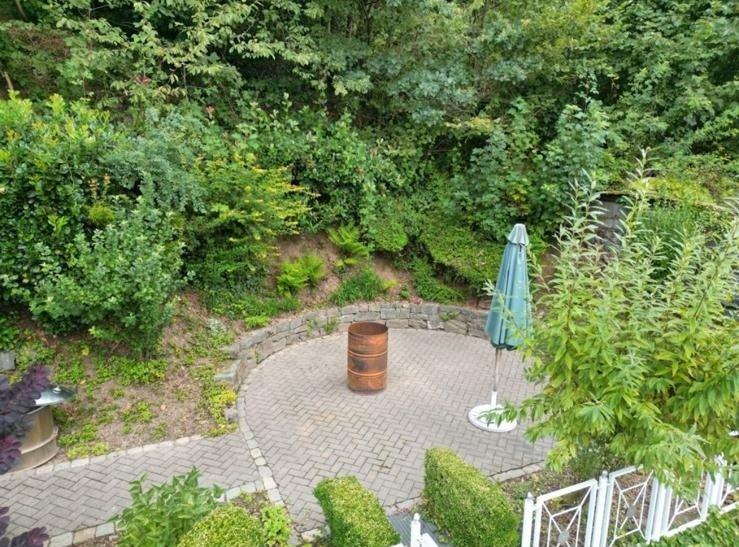 Einfamilienhaus Sundern (Sauerland) - 22 Zimmer, 332 m&sup2;, 420.000&euro; | Angebot:27220950