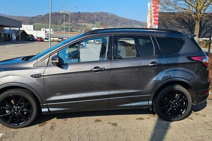 Ford Kuga 178.000 km 11.499 &euro; Radolfzell 78315