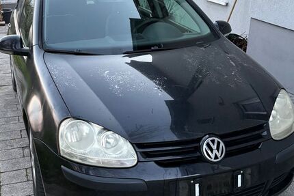 VW Golf 282.500 km 2.600 &euro; Newel 54309