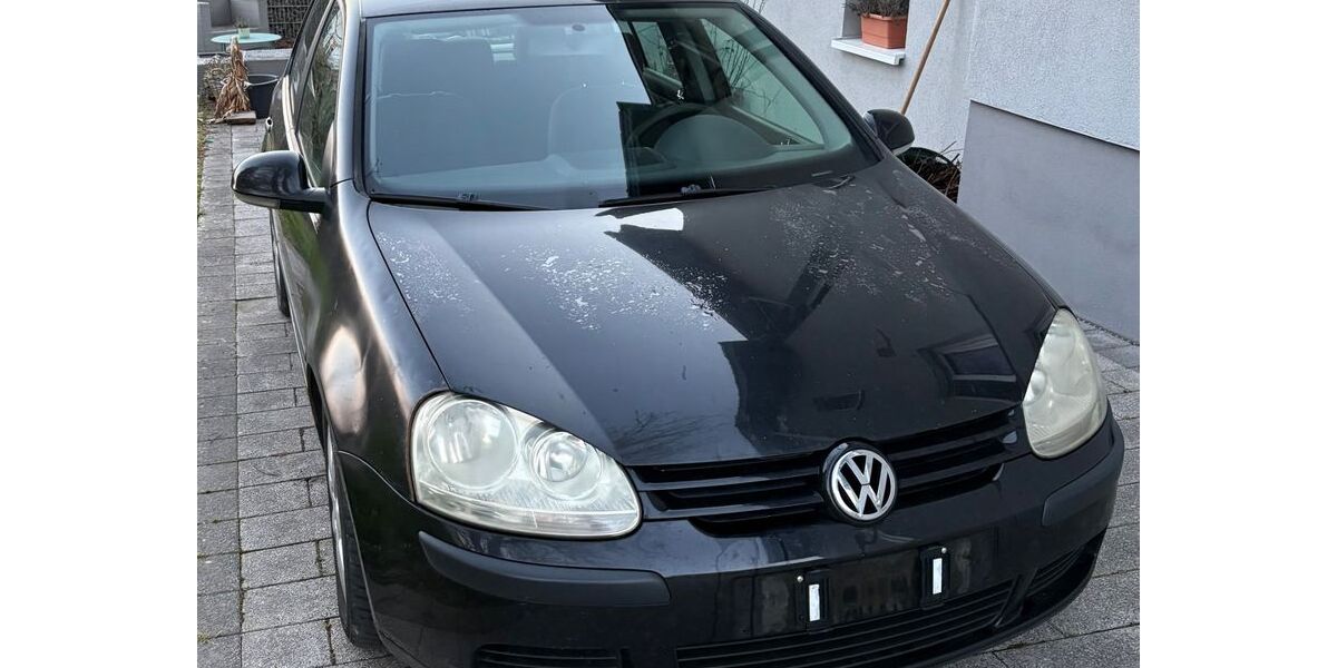 VW Golf 282.500 km 2.600 &euro; Newel 54309