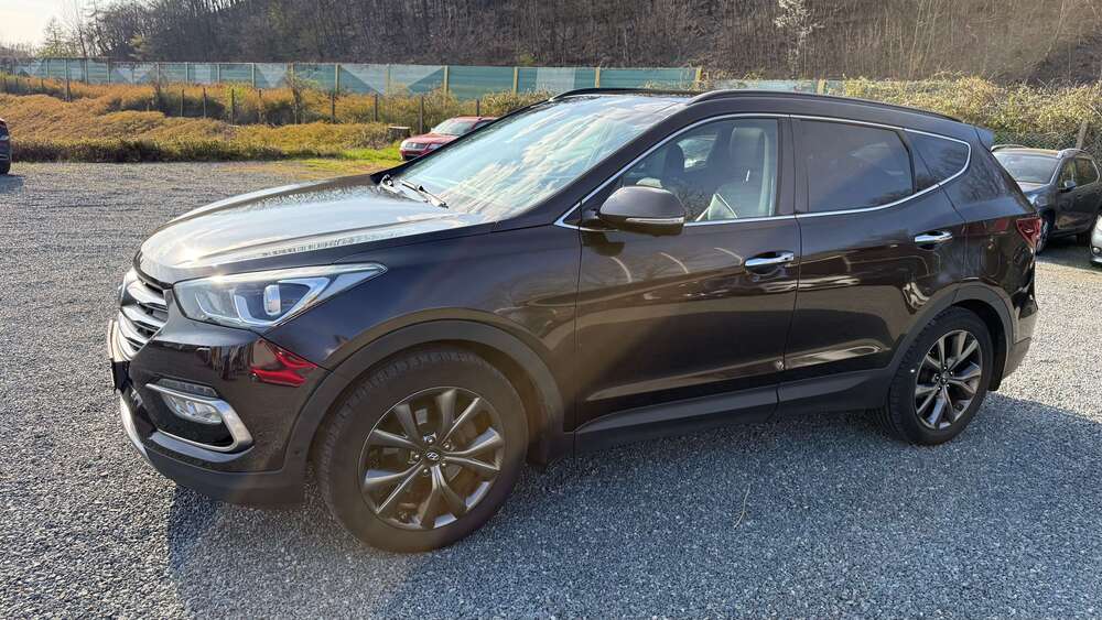 Hyundai SANTA FE 198.000 km 13.900 &euro; Bildstock 66299