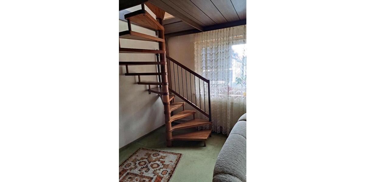 Reihenhaus Cornberg - 9 Zimmer, 240 m&sup2;, 155.000&euro; | Angebot:26879302