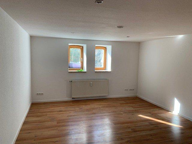 Etagenwohnung Pößneck - 2.5 Zimmer, 78 m&sup2;, 575&euro; | Angebot:26319722