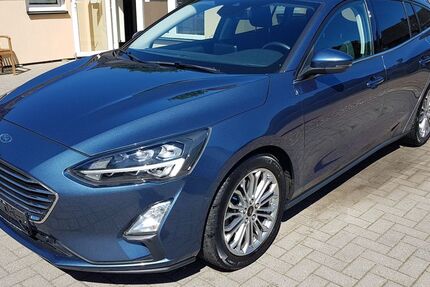 Ford Focus 65.000 km 14.700 &euro; Verden 27283