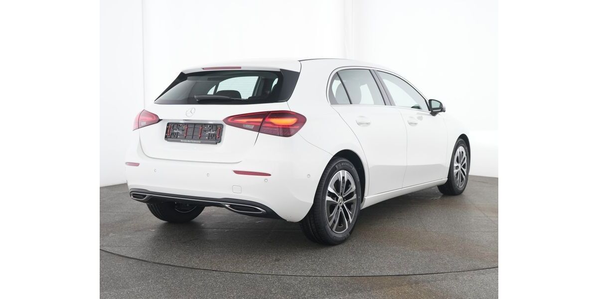 Mercedes-Benz A 180 12.950 km 28.900 &euro; Ingelheim 55218