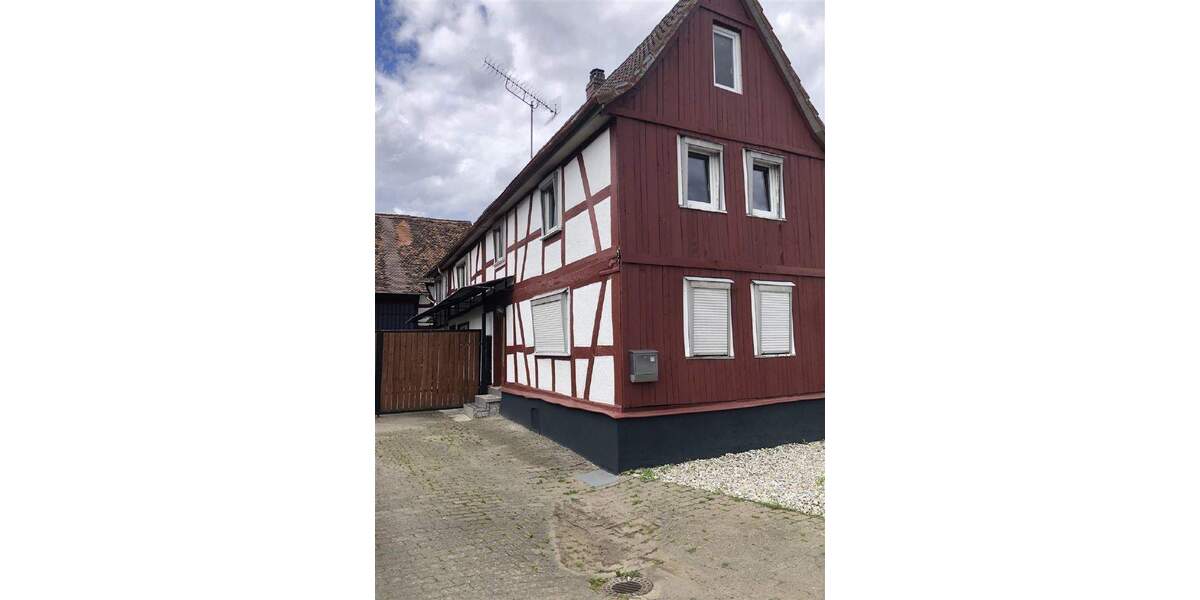 Einfamilienhaus Nidda Ober-Schmitten - 3 Zimmer, 104 m&sup2;, 140.000&euro; | Angebot:25771484