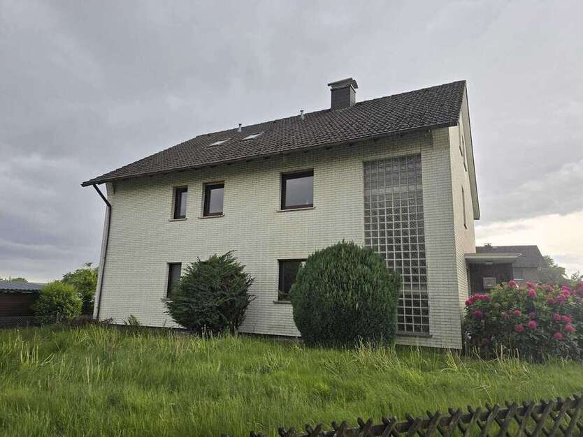 Haus zum Kaufen in Bad Pyrmont 260.000 € 240 m²