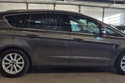 Ford S-Max 206.000 km 9.950 &euro; Geesthacht 21502