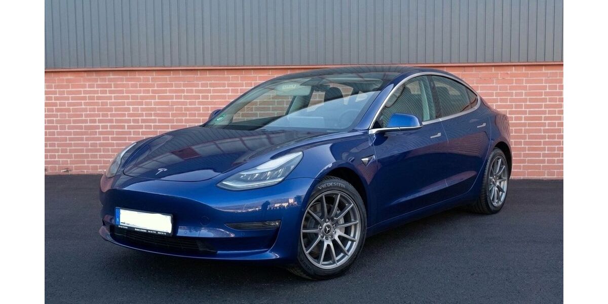 Tesla Model 3 126.063 km 20.900 &euro; Neukieritzsch 04575