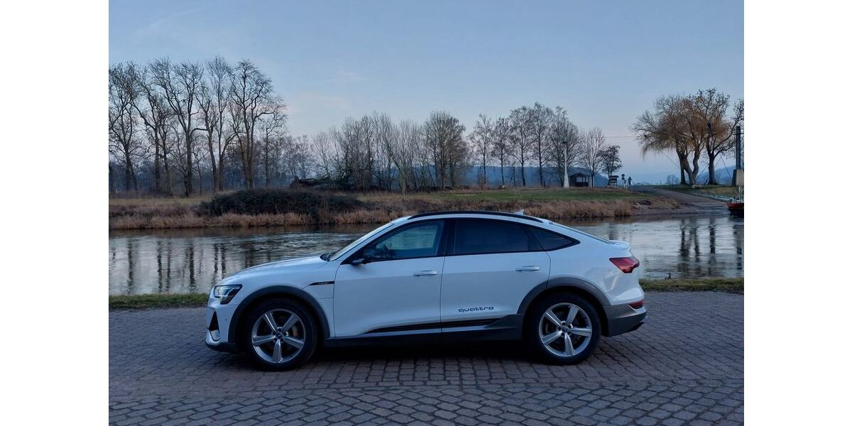 Audi e-tron 57.000 km 35.450 &euro; Lügde-Rischenau 32676