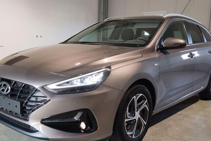 Hyundai i30 13.300 km 22.990 &euro; Wörth an der Donau 93086