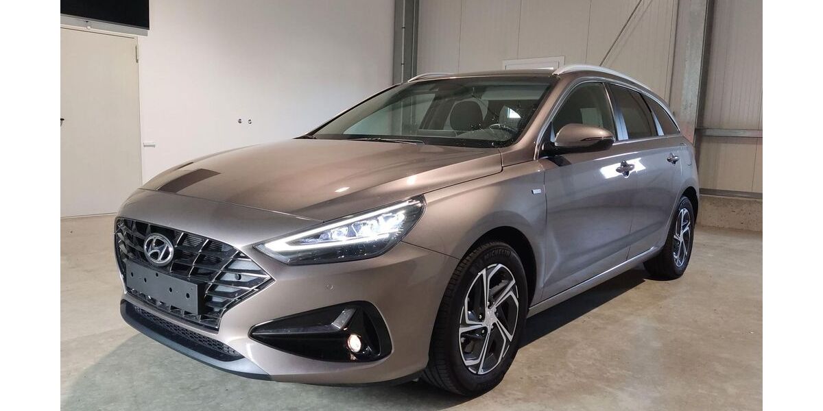 Hyundai i30 13.300 km 22.990 &euro; Wörth an der Donau 93086