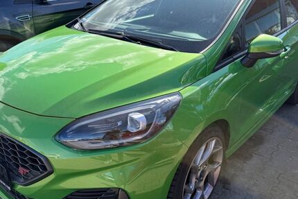 Ford Fiesta 17.172 km 23.890 &euro; Rostock 18059