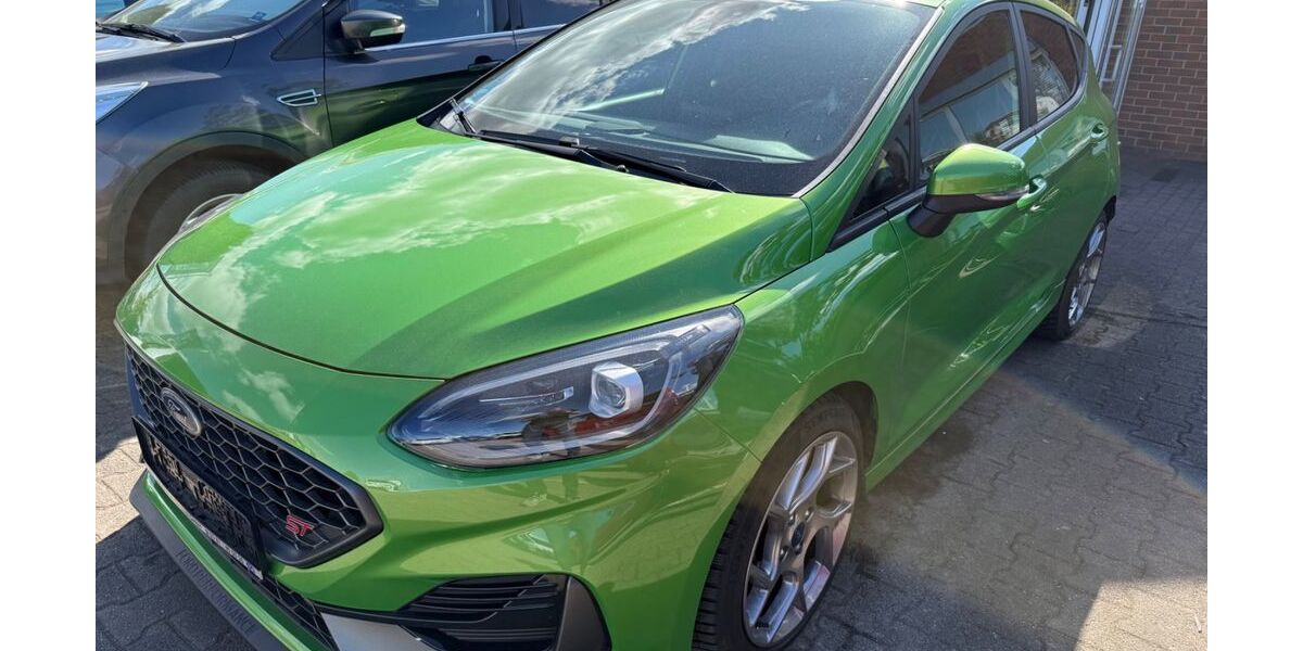 Ford Fiesta 17.172 km 23.890 &euro; Rostock 18059