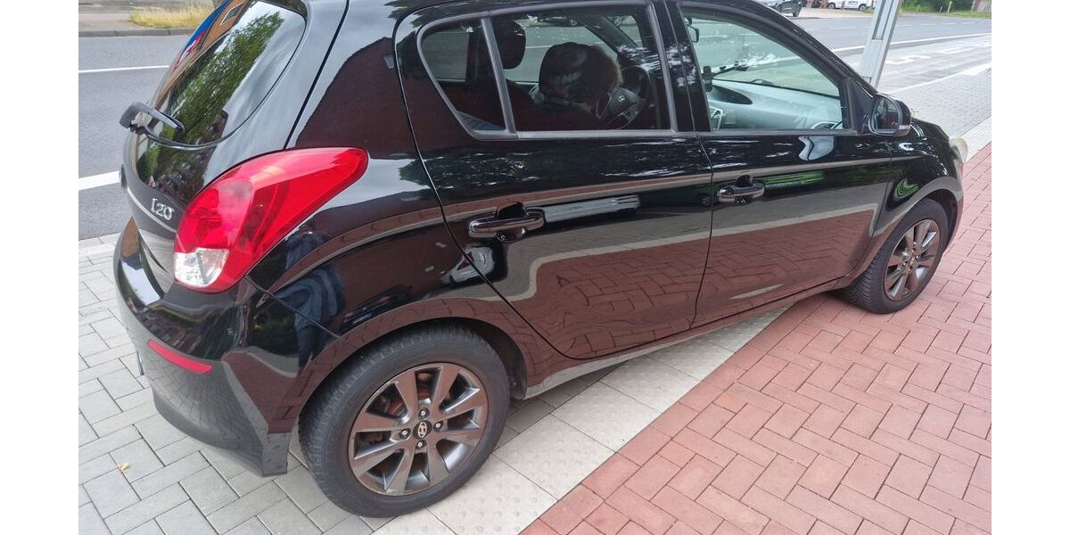 Hyundai i20 139.000 km 4.200 &euro; Mönchengladbach 41063