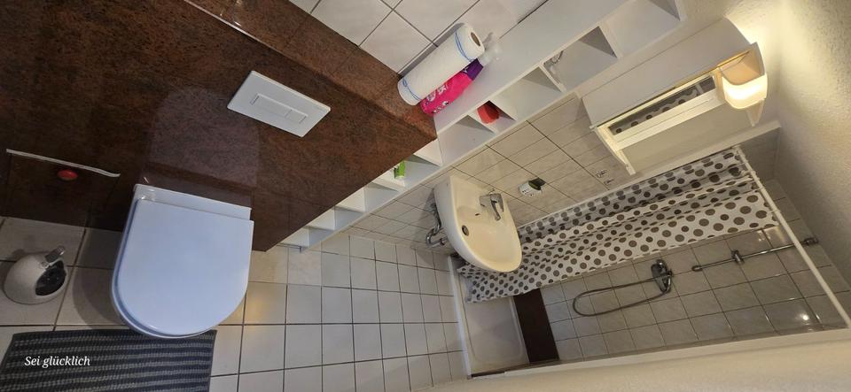 Etagenwohnung Sanitz - 1 Zimmer, 15 m&sup2;, 50&euro; | Angebot:25364657