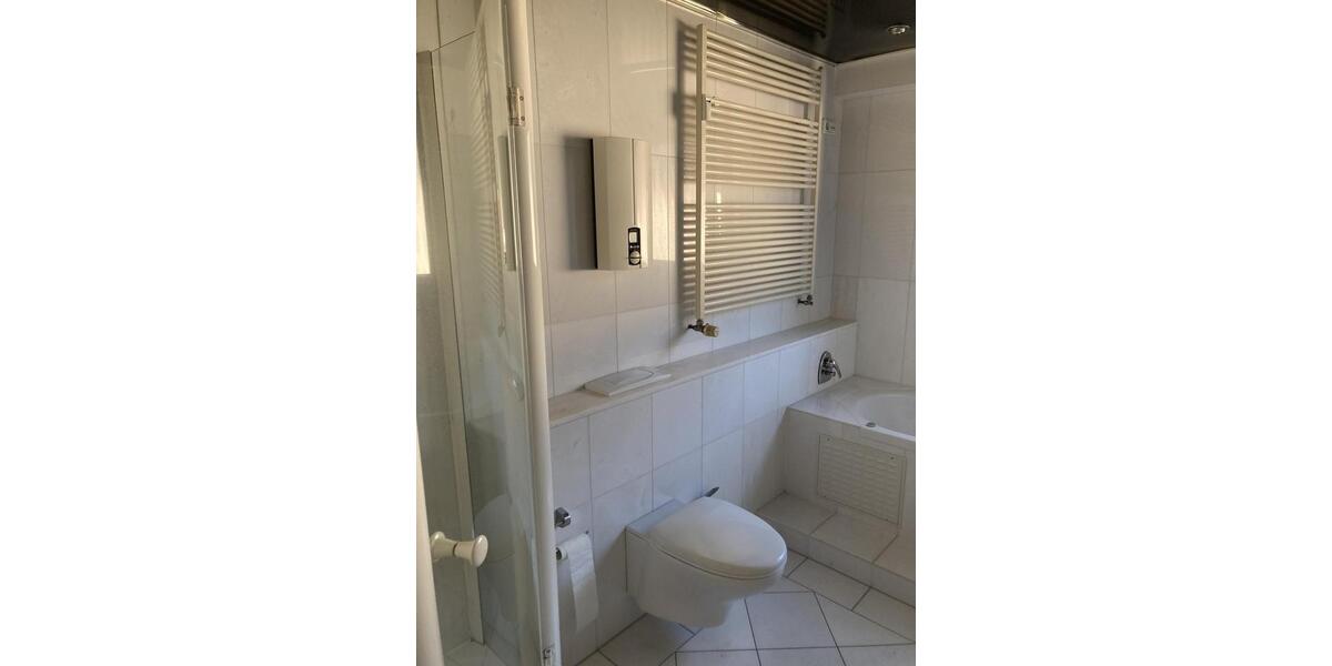 Dachgeschoßwohnung Kenn - 4 Zimmer, 109 m&sup2;, 1.050&euro; | Angebot:25355837