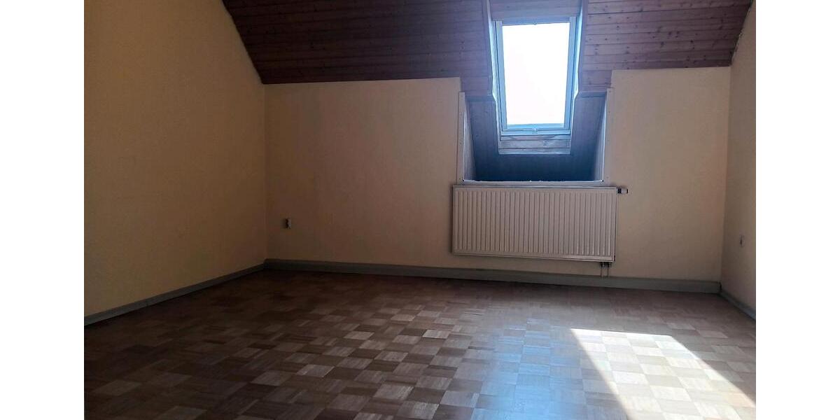 Dachgeschoßwohnung Regensburg Das Dörnberg - 3 Zimmer, 74 m&sup2;, 800&euro; | Angebot:25397705