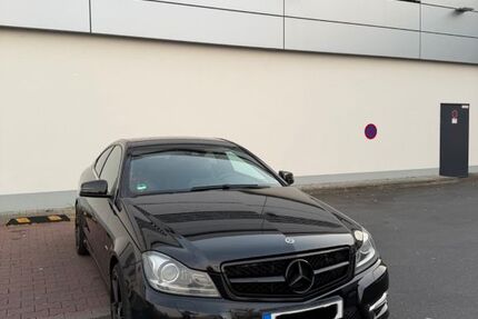 Mercedes-Benz C 250 163.000 km 11.800 &euro; Sankt Augustin 53757