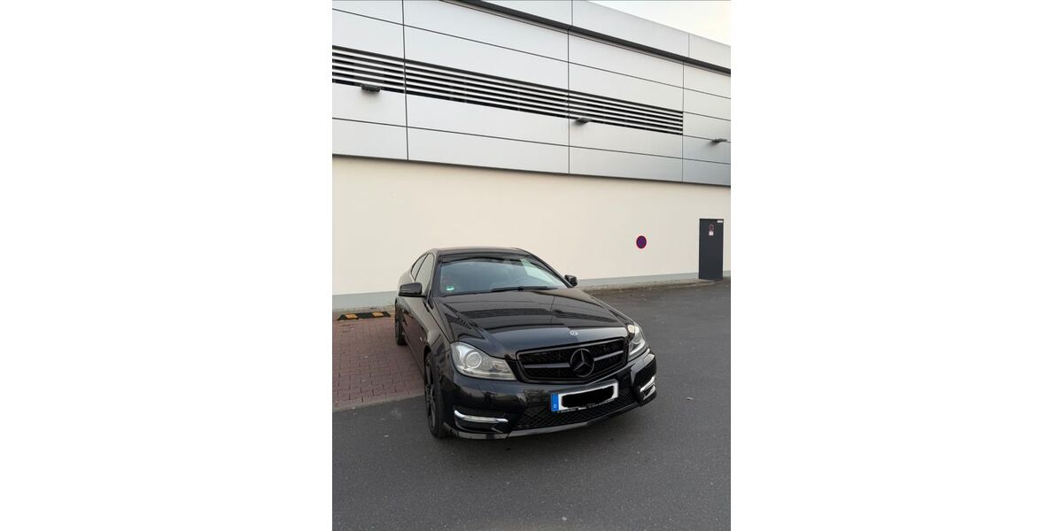 Mercedes-Benz C 250 163.000 km 11.800 &euro; Sankt Augustin 53757