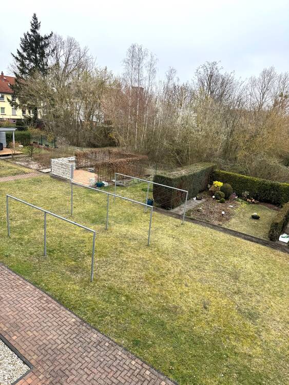 Schöne 3 Zimmer Wohnung im 1. OG mit ca. 86qm und Garten - frei ab sofort!