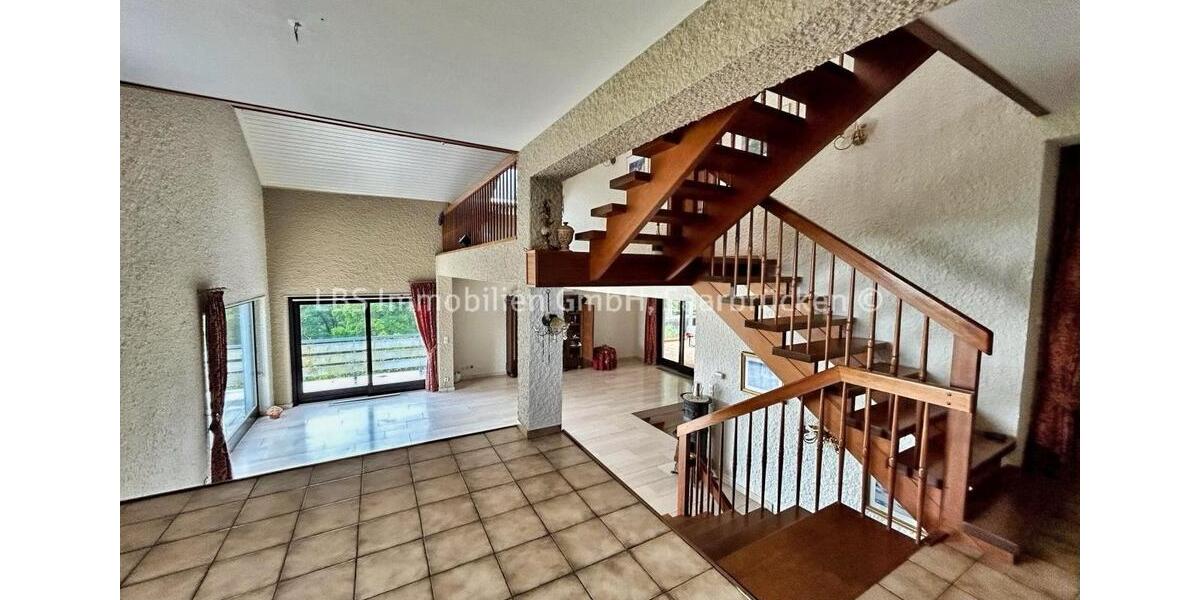Einfamilienhaus Saarbrücken Neue Bremm - 7 Zimmer, 350 m&sup2;, 320.000&euro; | Angebot:26322666
