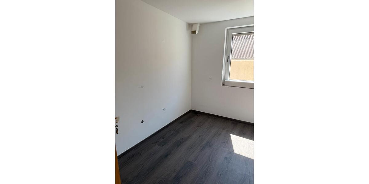 Renovierte Wohnung 4 zimmer