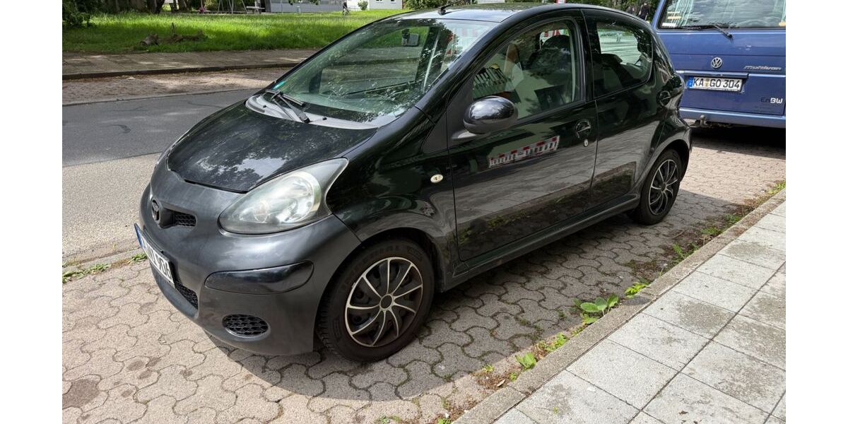 Toyota Aygo (X) 123.800 km 1.999 &euro; Karlsruhe 76187