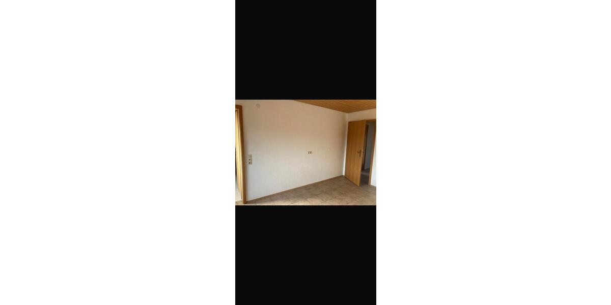 Dachgeschoßwohnung Ottersweier - 2 Zimmer, 70 m&sup2;, 540&euro; | Angebot:26268859