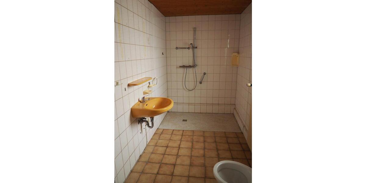 Einfamilienhaus Norden - 8 Zimmer, 214 m&sup2;, 225.000&euro; | Angebot:26847531