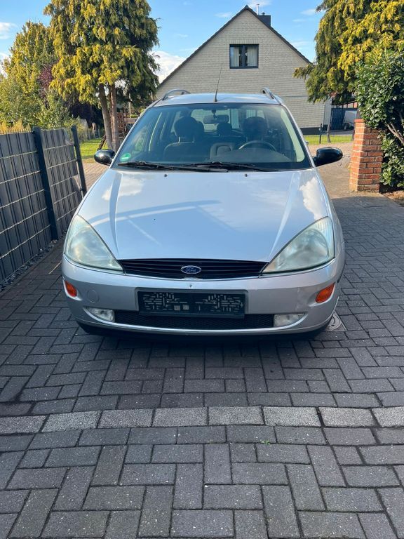 Ford Focus 216.000 km 1.555 € Oyten 28876