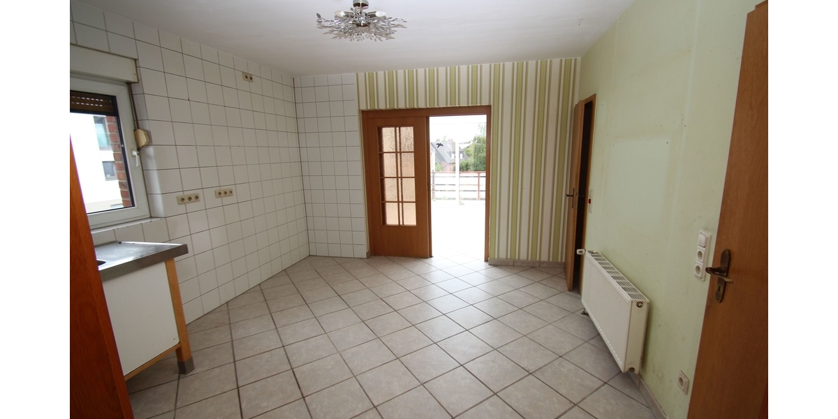 Stilvoll wohnen auf zwei Etagen – Maisonette-Wohnung mit 6 Zimmern, 2 Balkonen und Wintergarten in Hürth-Gleuel! 6 zimmer