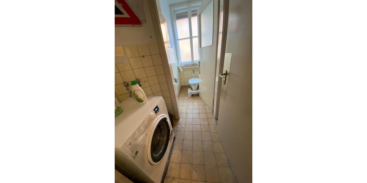 5-Zimmerwohnung in Würzburg Stadtmitte ab 1.4.26 zu vermieten 5 zimmer