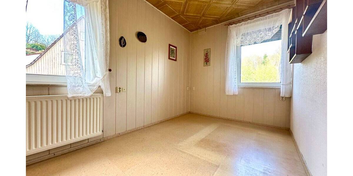 Etagenwohnung Schmalkalden - 3 Zimmer, 67 m&sup2;, 65.000&euro; | Angebot:26273002