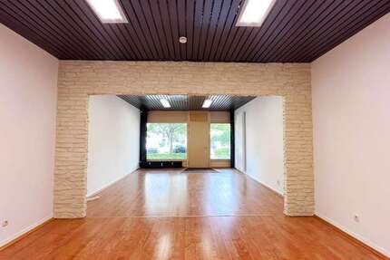 Büro in Krailling 515.000 € 118.15 m² zimmer