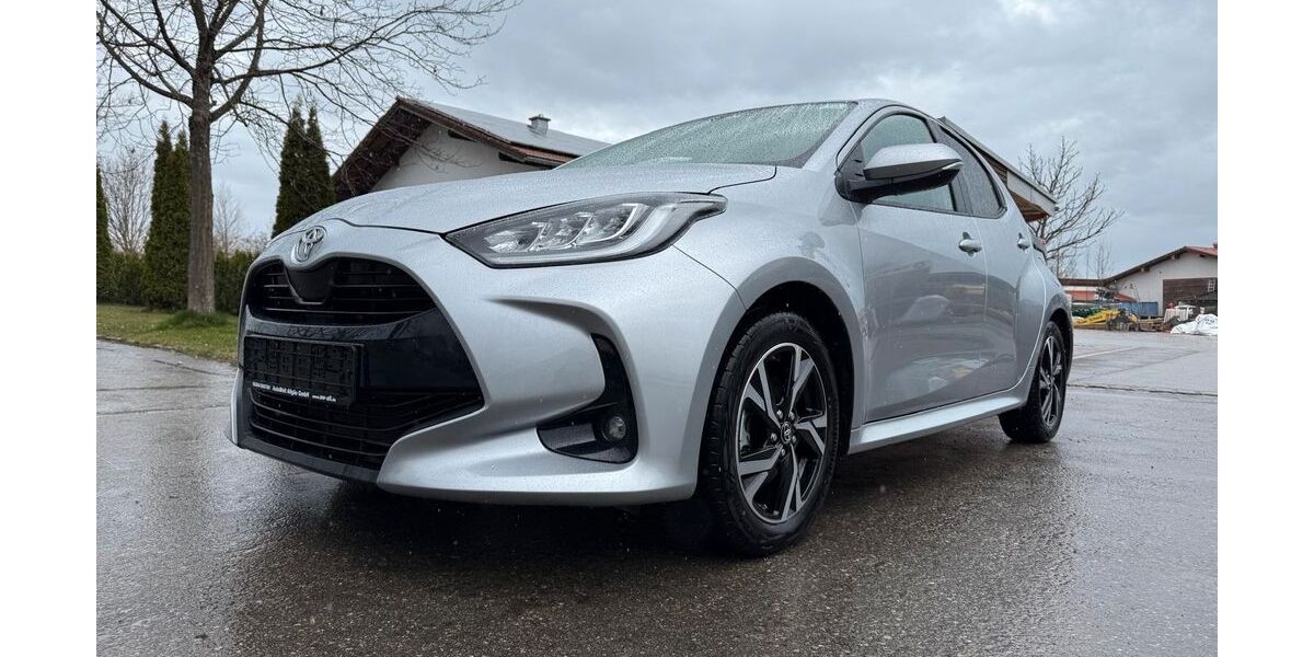 Toyota Yaris 19.750 km 20.490 &euro; Seeg 87637