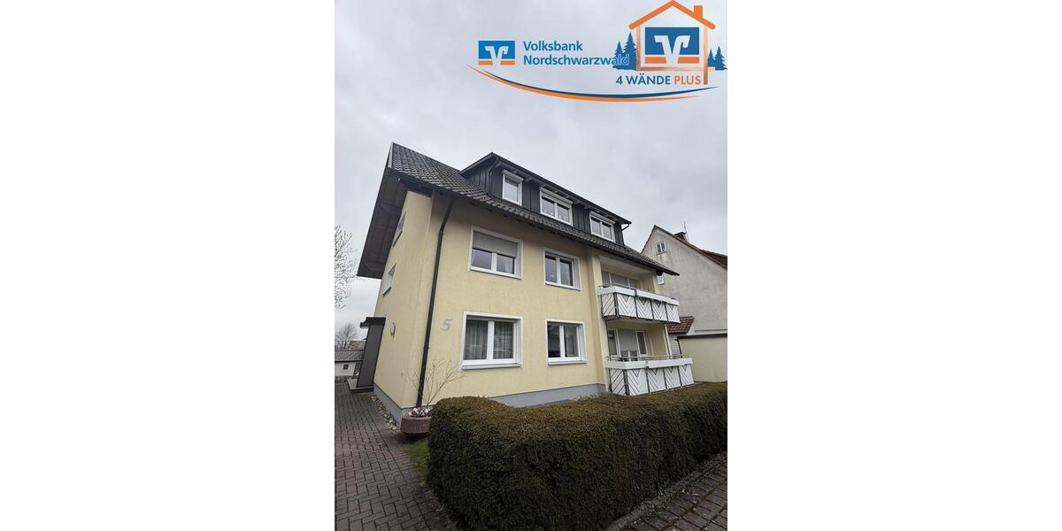 Dachgeschoßwohnung Freudenstadt - 4 Zimmer, 81 m&sup2;, 790&euro; | Angebot:26618148