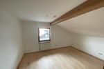 Dachgeschoßwohnung Salzweg - 3.5 Zimmer, 104 m&sup2;, 900&euro; | Angebot:26408502