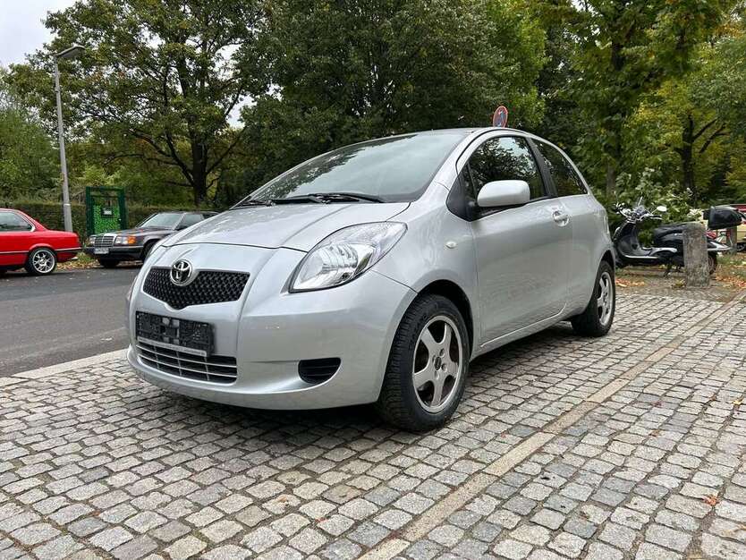 Toyota Yaris 143.361 km 3.300 € Berlin 13437