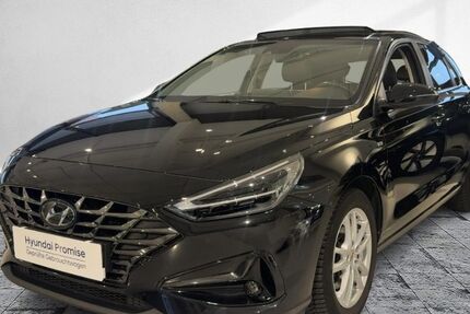 Hyundai i30 71.547 km 17.490 &euro; Frankfurt 60314