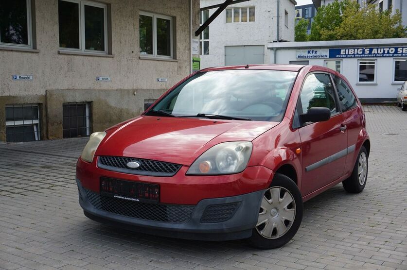 Ford Fiesta 179.670 km 1.200 € Dresden 01067