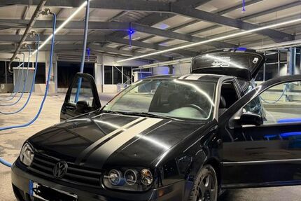 VW Golf 130.000 km 2.650 &euro; Weiden 92637