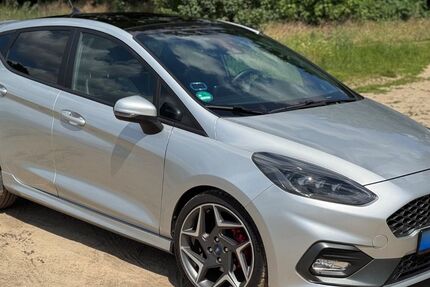Ford Fiesta 69.000 km 13.500 &euro; Berlin 12487