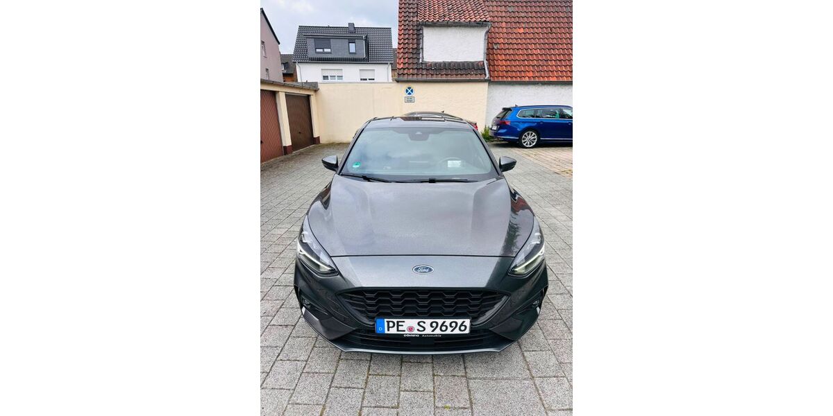 Ford Focus 130.000 km 11.300 &euro; Peine 31226