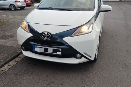 Toyota Aygo (X) 108.500 km 5.900 &euro; Meckenheim 53340