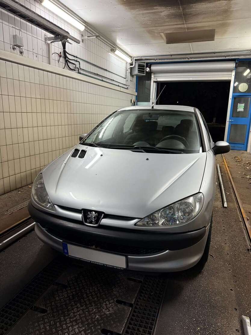 Peugeot 206 132.000 km 1.400 € Bremen 28211