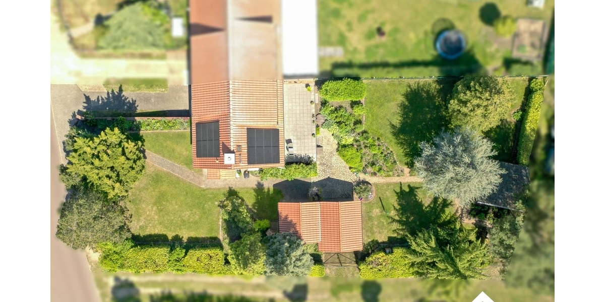 Gepflegte Doppelhaushälfte mit moderner Energietechnik und großem Grundstück - Doppelhaushälfte Zielitz Börde | Angebot:26624583